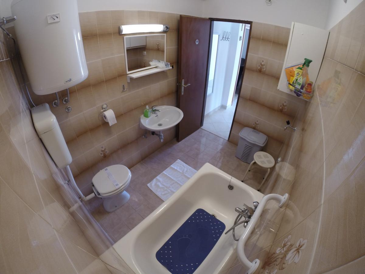 Apartment A. Zizic Слатине Екстер'єр фото